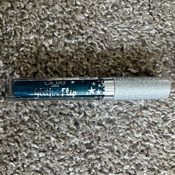 Ciaté London "Siren" liquid lipstick - Picture 2 of 7